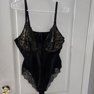 Chic Black Lace Chemise